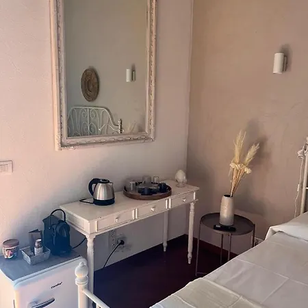 Apulia Journey - Manzoni 11 4* Bari