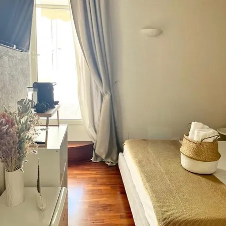 Apulia Journey - Manzoni 11 4* Μπάρι