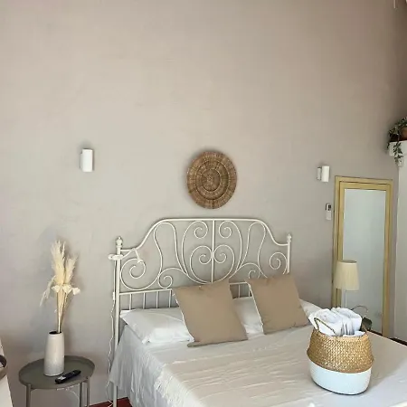 Πανσιόν Apulia Journey - Manzoni 11