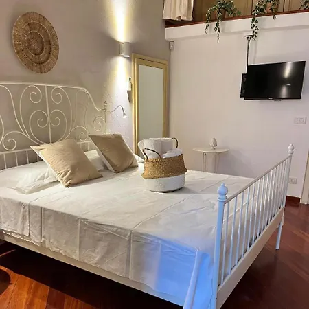 Apulia Journey - Manzoni 11 Gæstehus Bari