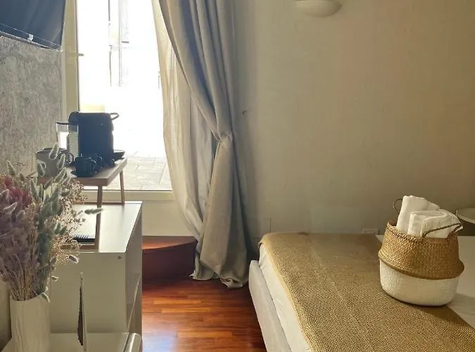 Apulia Journey - Manzoni 11 Гостевой дом Бари