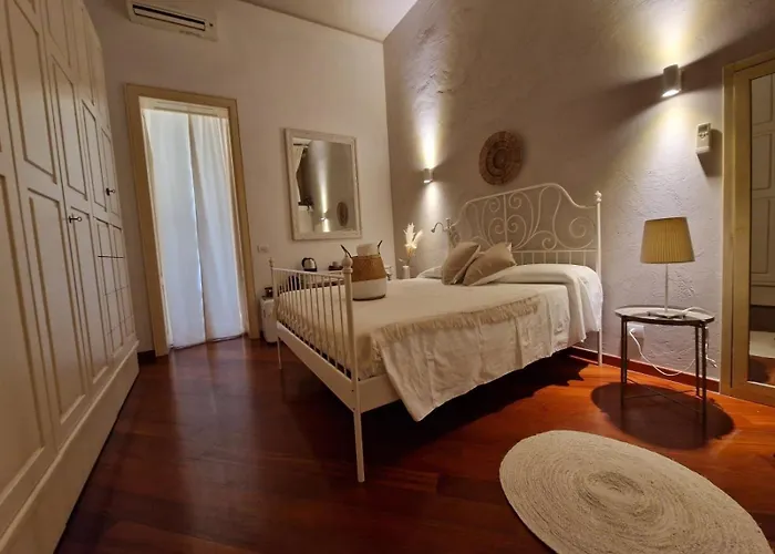 Гостевой дом Apulia Journey - Manzoni 11 4*